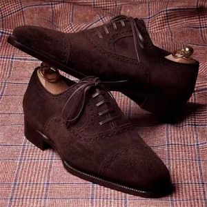 High Quality est Fashion Men's Dress Shoes Classic Brown Faux Suede Premium Brogue Casual Zapatos De Hombre AG006 220106