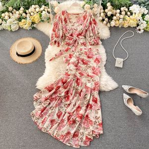 Bohemian Pink/Blue Floral Print Chiffon Two Piece Dress Women Summer Bandage Kort toppar + Hög midja sjöjungfru kjol Kvinnliga uppsättningar 2022 Ny