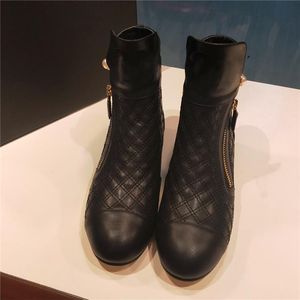 Pearl Dekoracja Buty Motocyklowe Klamra Martin Buty Krata Wędrówka Splice Krótkie Platformy Kobiety Skórzane Buty