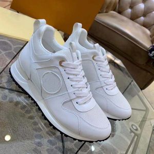 High-end designer skor lyx kvinnor män casual skor överlägsen glid glöd i den mörka plattformen sport sneakers 34-45 med låda