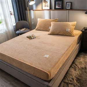 平野色の厚いフランネル暖かい寝具セットベルベット布団カバーシートピローケースホームリネン220217