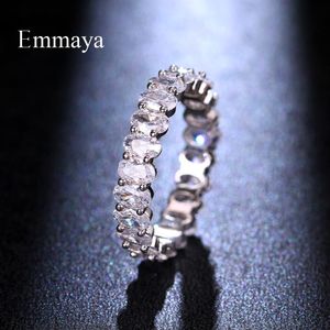 Cluster Rings Emmaya Ankunft Light Luxury White Color Ring Oval Form Für Weibliche Elegante Jewlery Fashion Erklärung in Hochzeitsfeier