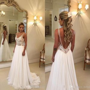 2022 Bohemian A Line Wedding Dresses Formella brudklänningar Summer Beach V Neck Lace Appliques Chiffon Illusion Backless Sweep Train Plus Size