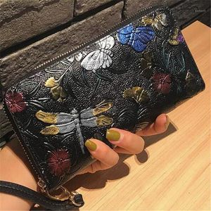 Brieftaschen Frauen Lange Brieftasche PU Leder 3D Prägung Rose Libelle Schmetterling Clutch Tasche Große Kapazität Reißverschluss Luxus Hangbags1