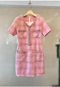 Outono novo vestido curto tweed de lã xadrez de manga curta com decote em v plus size SML