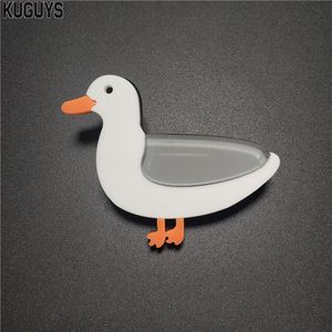 New Cute Animal Duck Brooches for Women Lovely Girl Acrylic Jewelry Collar Brooch Bag Pins Trendy Accessories