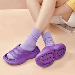 Summer Home Slippers For Women Thick Platform Non-slip Bathroom Slippers Woman Beach Sandals Unisex Soft Sole EVA Indoor Slipper Y220214