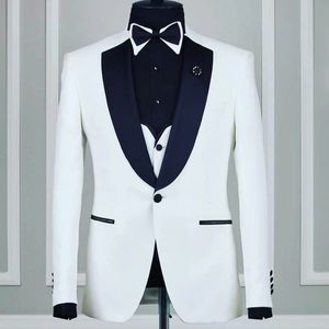 White Business Men Party Anzüge dreiteilige Jacke Hosen Weste Peaked Revers One Button Custom Made Wedding Tuxedos Männer Party Lazer2231