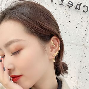 Pendientes de hoja de árbol de moda clip de oreja de diamante de cristal brillante nueva moda estilo coreano diseño de lujo regalo para niñas