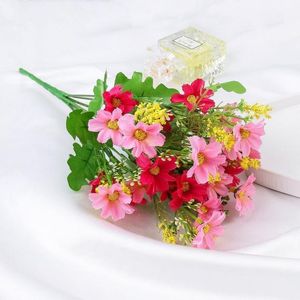 Flores decorativas grinaldas um buquê 7 ramo 28 cabeças fofas de seda margarida de flor artificial casamento para decoração de mesa de sala de casa1