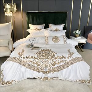 寝具セットホワイトラグジュアリーヨーロッパロイヤルゴールド刺繍60Sサテンシルクコットンベッドセット布団カバーベッドリネンフィットシートピローケース201211