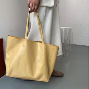 Högkvalitativ handväska Kvinnor Crossbody Tote Vattentät hinkväskor Vanligt ingen Mångsidig öppen Pocket Resor Utomhus Satchel PU Messenger Bag 5A Designer Handväska