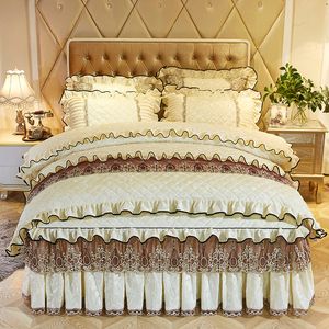 4pcs spets och bomull broderi lyxiga sängkläder uppsättningar drottning kung storlek duvet täcken set säng kjol set kuddebäddsängar t200706