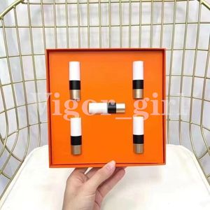 2022 Heiße Lippenstiftbox der Marke Venye Exclusive par les Depositares, Farbe 21/33/75/68/85, 1,5 g x 5 Stück-Set