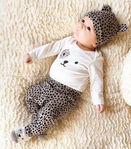 2020 nuova moda neonate ragazzi vestiti neonato bambino leopardo insieme dei vestiti per il bambino manica lunga maglietta + pantaloni + cappello 3 pezzi / vestito LJ201023