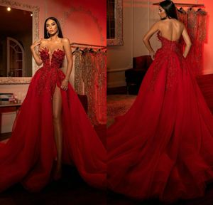 Berta 2022 Red Split Prom Klänningar Sexiga Sweetheart Lace Appliqued Beaded Formal Aftonklänningar En Linje Vestidos de Soiree