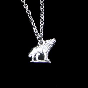 Moda 15*15mm Howling Wolf Collana con pendente a catena a maglia per collana girocollo femminile regalo di gioielli creativi