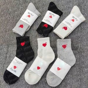 Mens Socken Klassische Tier Human made Embroidery Tuch-Boden-Strümpfe Europäische und amerikanische Frauen Sportsockel