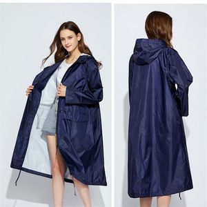 Long Raincoat Kvinnor Män Vattentät Vindtät Hooded Light Vandring Rain Coat Ponchos Jacket Cloak Raingear Chubasqueros Mujer 220217