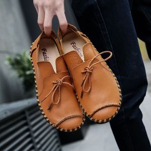 Heißer Verkauf-2020 Neue Leder Loafer Männer Casual Schuhe Mode Frühjahr und Herbst Atmungsaktive Comfortbale Turnschuhe Männer Wohnungen Schuhe Große Größe