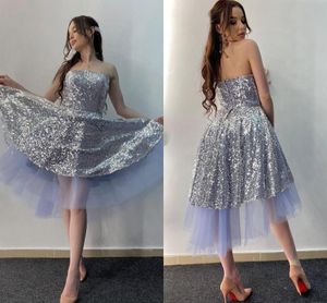 Sparkling Sequins Tulle Tiered Homecoming Dresses Strapless Zipper Back Short Prom Party Bride Formal Cocktail Party Dresses V80