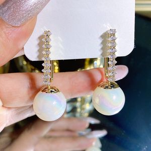 Temperamento lampadario penzolatore Orecchini perle di perle con pietre zirconi brillanti 2022 Nuova dichiarazione di alto grado Brincos femminino
