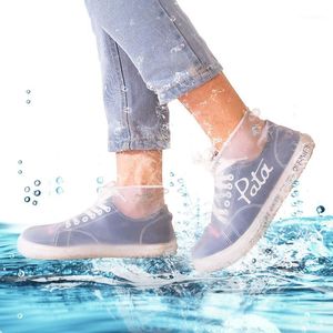 Chuva cobre um par de sapatos à prova d'água de silicone respiratur