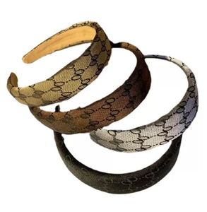 4Color Luxury High Quality Leather Headband Brev Skriv ut Wide Edge Märke Designer Knot Svamp Hårbåt för Kvinnor Utomhus Sport Andas Headwear Tillbehör