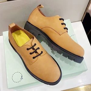 Alçak Topuk Tarzı Ayakkabılar toptan satış-Tasarımcı Geleneksel Stil Erkekler Rahat Ayakkabılar En Kaliteli Zarif Beyefendi Iş Küçük Deri Ayakkabı Düşük Topuk Lace Up Oxford Ayakkabı Lüks Sneakers Rahat