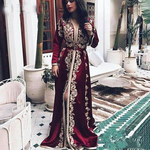 2022 Caftan Saudi Arabia長袖ブルゴーニュのイブニングドレスガウンゴールドレースアップリケモロッコのカフタンイスラム教徒の女性正式パーティーウェアウエディングドレスアビー