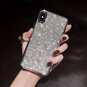 Custodia morbida per telefono di lusso con diamanti glitterati per il nuovo iphone 15 14 13 12 pro max custodia bling brillante per ragazze donne