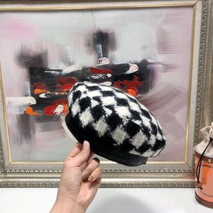 Luxurys 2022 fashion designer Bucket Hat dettagli squisiti cappello da pescatore femminile di alta qualità quattro stagioni cappello da sole 2 colori è molto buono