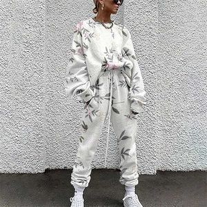 Tie Dye Loose Tracksuits Lounge Wear Women Casual Two Piece Set Spring Street T-shirt Tops And Jogger Suits 2pcs Outfits 220315