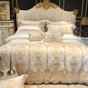 Set copripiumino / copripiumino in pizzo dorato largo Set biancheria da letto in cotone egiziano Premium bianco rosa Set di lenzuola Queen King size di lusso T200706