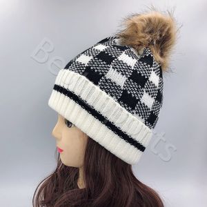 Noel Kadın Pom Beanie Kış Sıcak Yetişkin Çocuk Örme Doğa Sporları Ekose Yün Şapka CYZ2861 Caps