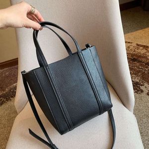 High quality solid color women's bucket bag simple leather handbag luxury cute shoulder bag