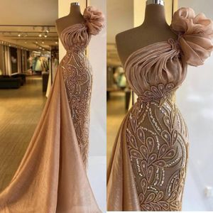 Gorgeous One Shoulder Embroidery Prom Dresses Appliques Beading Sequinsa Mermaid Evening Dress Side Train Pleats Handmade Flowers Party Gown