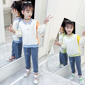 Kızlar Sonbahar Giyim Moda Çevrimiçi Ünlü Set Sonbahar Yeni Stil Çocuk Batı Stil Büyük Çocuk Uzun Kollu Kot Twx1019