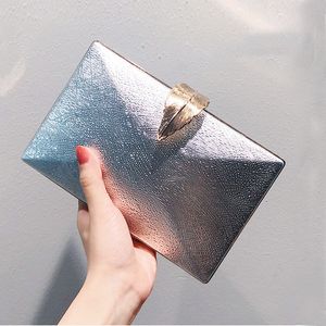 Women's Wedding Clutch Bag Gold Purse Ladies Handbag Party Purse For Bridal Metal Leaf Lock Shoulder