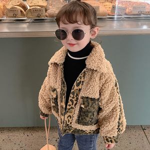 Leopardの毛皮のウールのコートのための女の子の頃2 4 5 6 7 8年の子供たちのジャケット子羊ウールコート子供のフリースの上着女子服Lj201125
