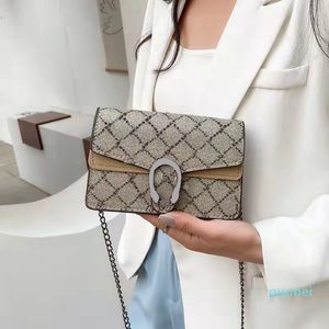 2022 여성 어깨 가방 크로스 바디 체인 가방 패션 고품질 대용량 PU 가죽 소녀의 메신저 지갑 고급 디자이너