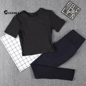 Yoga Outfit Chleisure 2 st Seamless Set Women Workout T-shirts Sportsatser Fitness Crop Top Gym Passar Hög midja Löpande Leggings