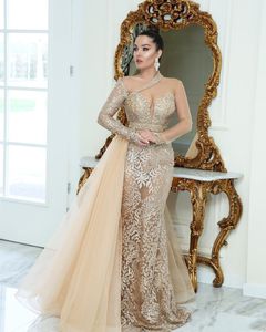 Luxury Champagne Lace Mermaid Evening Dresses Dubai Arabiska Sheer Långärmade Pärlstav Sparkly Prom Pageant Klänningar Vintage Formell Party Gowns Celebrity Wear