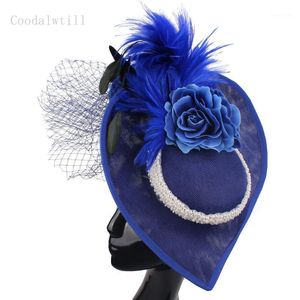 Geizige Brimhüte Frauen wunderschöne Millinery Cap Hochzeit Damen Faszinator Hut Blume handgefertigtes Haarstift Schleier Braut Fedora für Event1