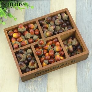 Günstige 60 stücke 3 cm Eicheln Mini Künstliche Gefälschte Schaum Obst und Gemüse Beeren Blumen Für Hochzeit Weihnachtsbaum Dekoration Y201020