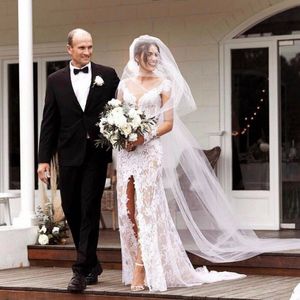 Elegant En Linje Bröllopsklänning V-Neck Lace Garden Bridal Gowns Plus Size Dress