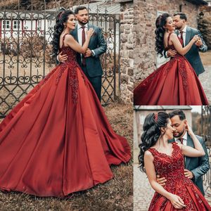 Dark Red A Linia Suknie wieczorowe Satynowe Koraliki V Neck Frezowanie Prom Suknia Sweep Lace Party Robe de Mariée