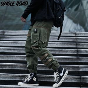 Single Road Mens Cargo Pants Mężczyźni moda 2021 Kieszenie boczne Hip Hop Techwear Joggers Męskie japońskie spodnie uliczne spodnie Mężczyźni 220212