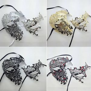 Couple Lovers Metal Filigree Half Skull One Eye Venetian Masquerade Mask Set Party Prom Costume Cosplay Mask Pair Wholesale Y200103