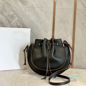 horseshoe ufo bag for spring summer this seasons fine piece circle bag the body is made of two kinds of leather bags